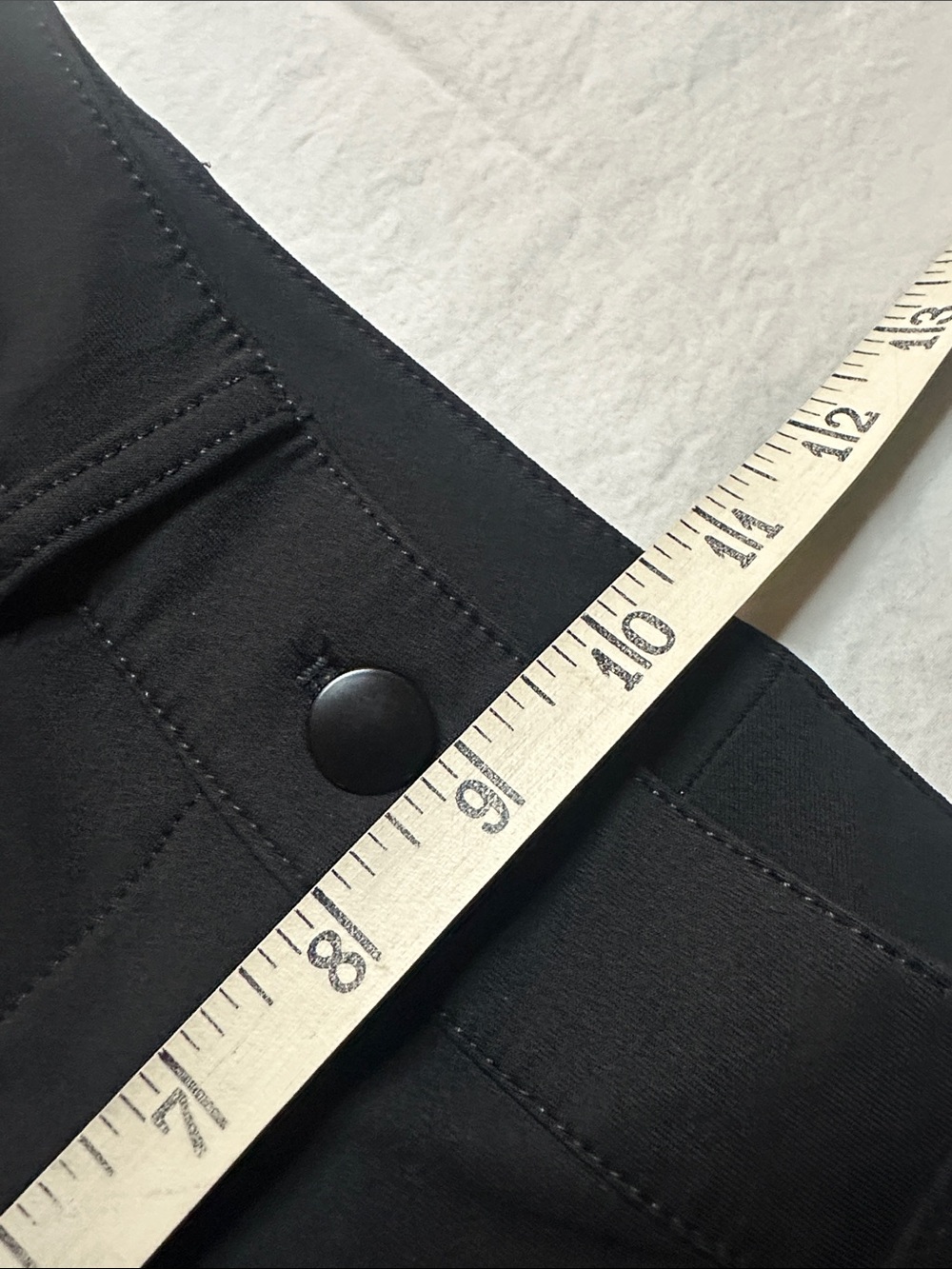 Lululemon City Sleek 5 Pocket Wide-Leg
High Rise 7/8 Length Pant Size 25 - Picture 11 of 12